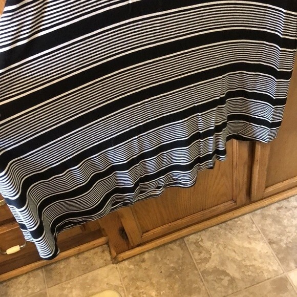 Kristin Nicole Sleeveless dress size small black and white stripped - Picture 7 of 7